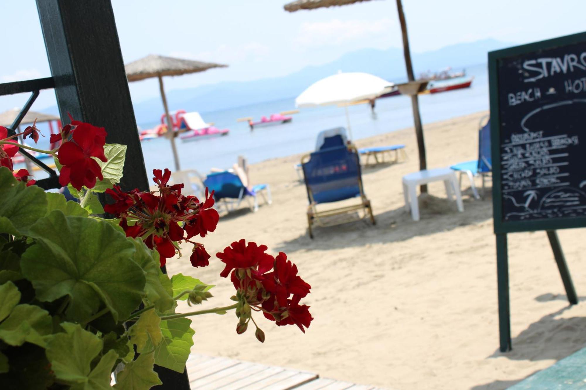 Stavros On The Beach Kávosz Kültér fotó